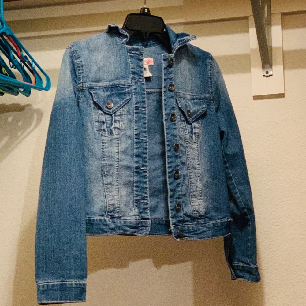 Women’s Jean Jacket
